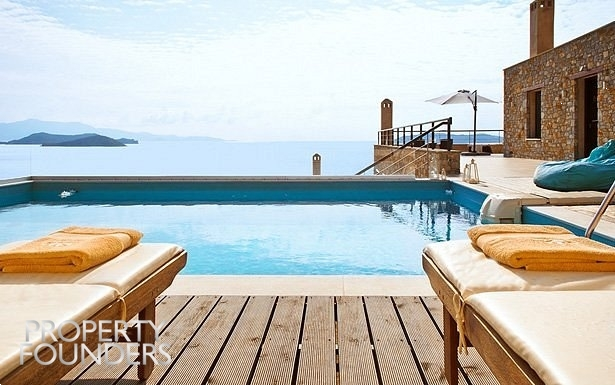 (For Sale) Other Properties Hotel || Magnisia/Sporades-Skiathos - 1.500 Sq.m, 8.500.000€ 