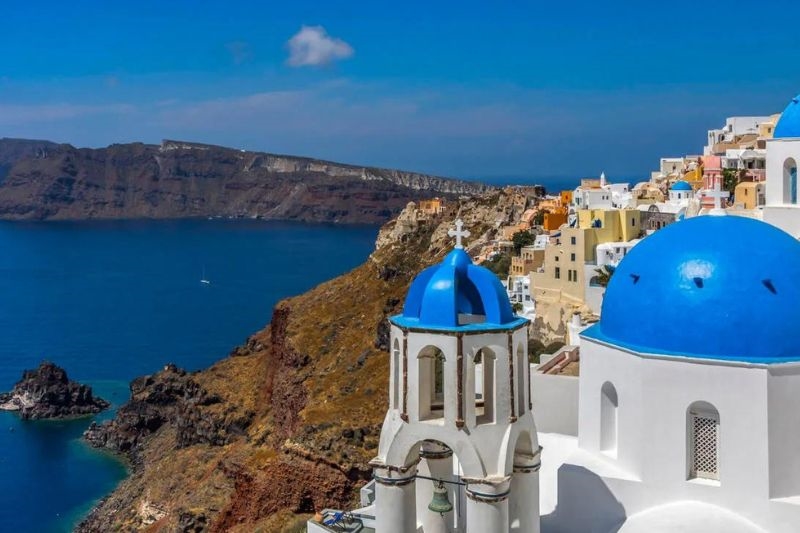 Santorini: Tribute to the island with the most famous sunset in the world