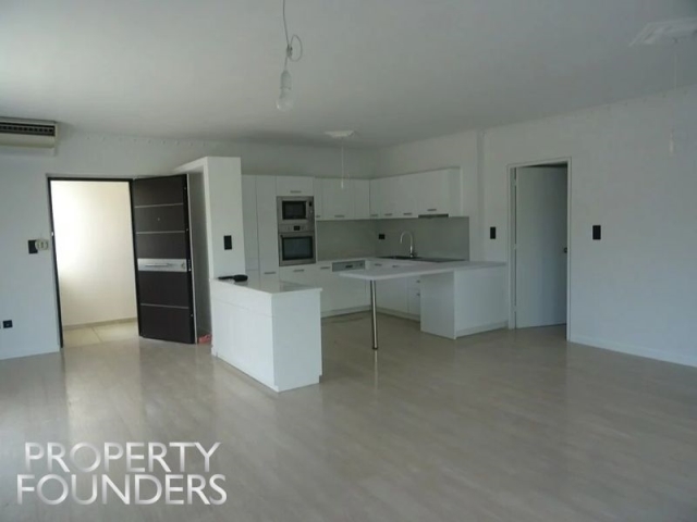 (For Rent) Residential Apartment || East Attica/Vouliagmeni - 105 Sq.m, 2 Bedrooms, 2.300€ 