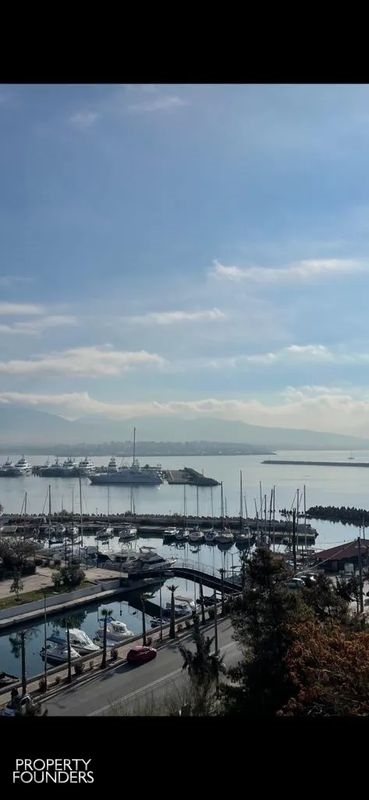(Προς Πώληση) Κατοικία Βίλα || Πειραιάς/Πειραιάς - 775 τ.μ, 8 Υ/Δ, 3.900.000€ 