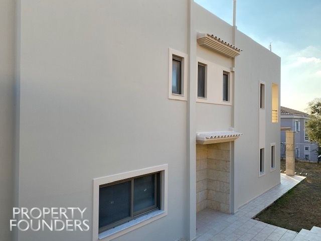 (For Sale) Residential Villa || East Attica/Vari-Varkiza - 245 Sq.m, 3 Bedrooms, 690.000€ 