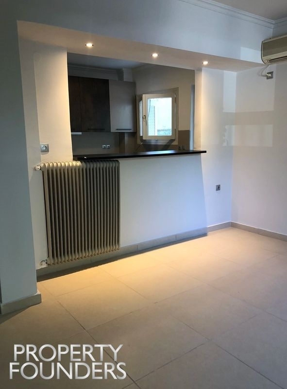 (For Sale) Residential Apartment || East Attica/Vouliagmeni - 55 Sq.m, 1 Bedrooms, 280.000€ 
