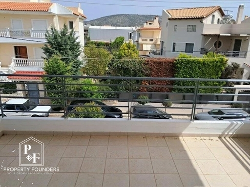 (For Sale) Residential Maisonette || East Attica/Vari-Varkiza - 220 Sq.m, 1 Bedrooms, 600.000€ 