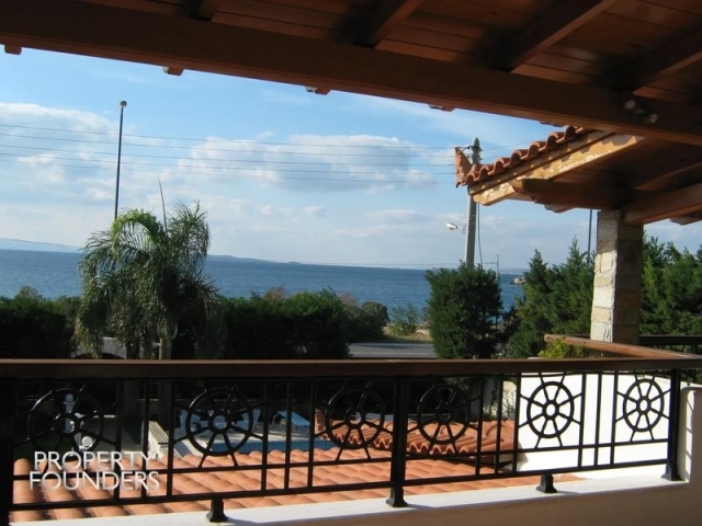 (For Sale) Residential Maisonette || East Attica/Saronida - 250 Sq.m, 4 Bedrooms, 1.800.000€ 