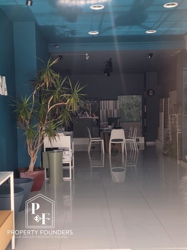 (For Sale) Commercial Retail Shop || Athens Center/Ilioupoli - 375 Sq.m, 690.000€ 