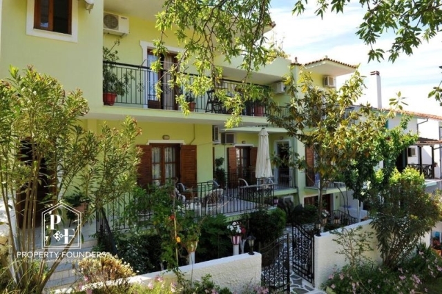 (For Sale) Residential Other properties || Magnisia/Sporades-Skiathos - 240 Sq.m, 6 Bedrooms, 700.000€ 