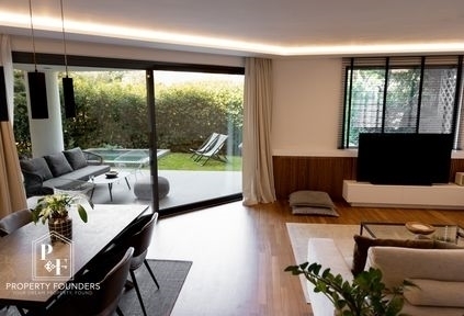 (For Sale) Residential Maisonette || East Attica/Voula - 125 Sq.m, 2 Bedrooms, 800.000€ 