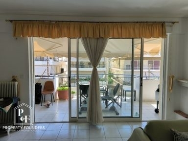 (Προς Πώληση) Κατοικία Οροφοδιαμέρισμα || Αθήνα Νότια/Γλυφάδα - 107 τ.μ, 3 Υ/Δ, 395.000€ 