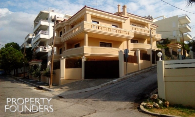 (For Sale) Residential Detached house || East Attica/Voula - 300 Sq.m, 4 Bedrooms, 1.600.000€ 