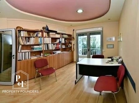 Ideal Investment: Spacious Office Flat Near Metro – 1st Floor, 6 Workspaces 