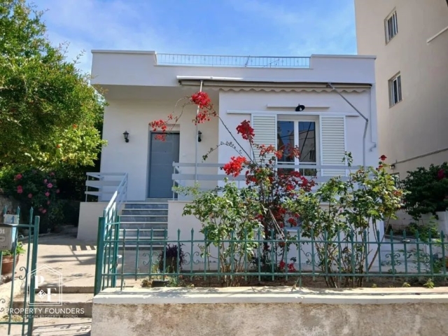 (For Rent) Residential Detached house || Athens South/Glyfada - 110 Sq.m, 3 Bedrooms, 900€ 