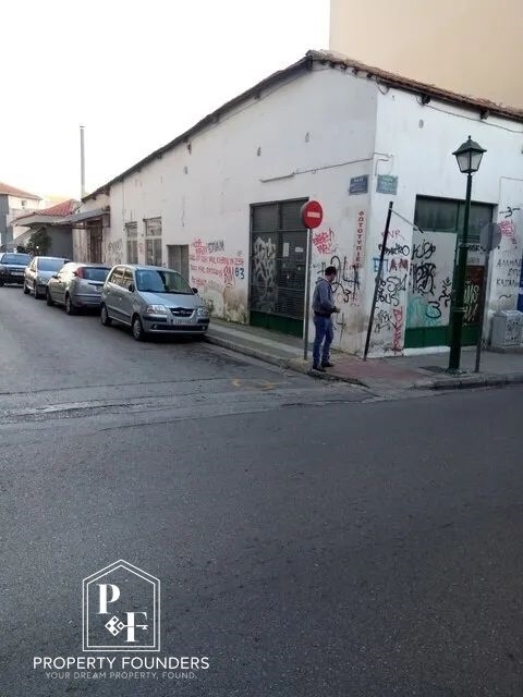 (For Sale) Commercial Showroom || Piraias/Nikaia - 225 Sq.m, 300.000€ 