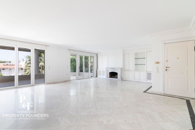 (For Sale) Residential Apartment || East Attica/Vouliagmeni - 181 Sq.m, 3 Bedrooms, 1.415.000€ 