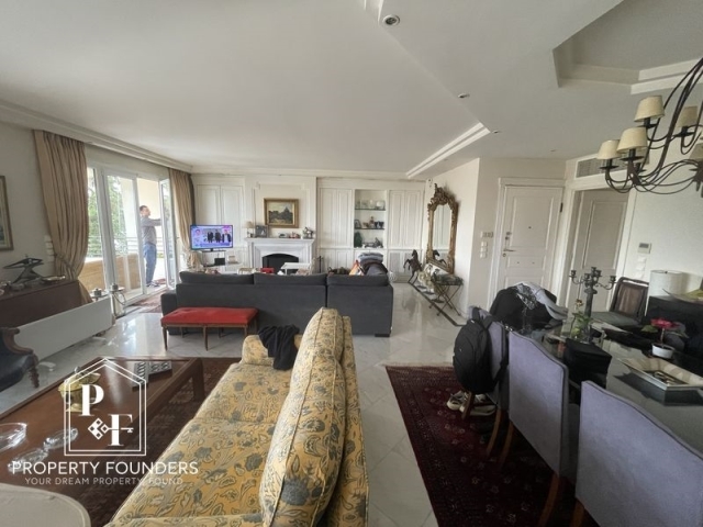 (For Sale) Residential Apartment || East Attica/Vouliagmeni - 181 Sq.m, 3 Bedrooms, 1.540.000€ 
