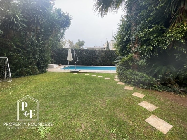 (For Sale) Residential Apartment || East Attica/Vouliagmeni - 163 Sq.m, 3 Bedrooms, 1.220.000€ 