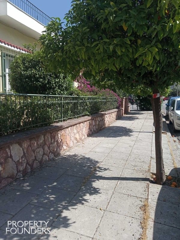 (For Sale) Land Plot || Athens Center/Ilioupoli - 400 Sq.m, 800.000€ 