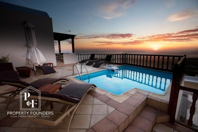 (For Sale) Other Properties Hotel || Cyclades/Santorini-Thira - 1.000 Sq.m, 2.500.000€ 