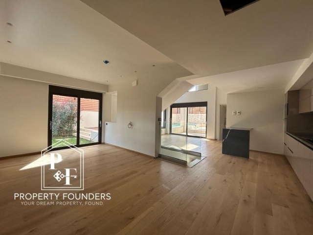 (Προς Ενοικίαση) Κατοικία Μεζονέτα || Ανατολική Αττική/Βούλα - 165 τ.μ, 3 Υ/Δ, 8.000€ 