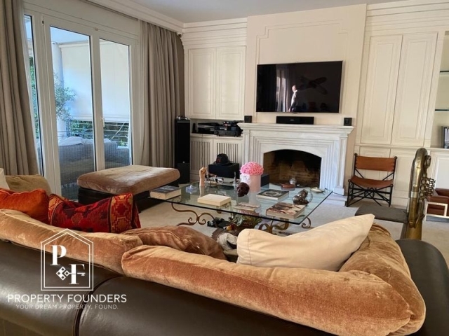 (For Sale) Residential Apartment || East Attica/Vouliagmeni - 110 Sq.m, 2 Bedrooms, 770.000€ 