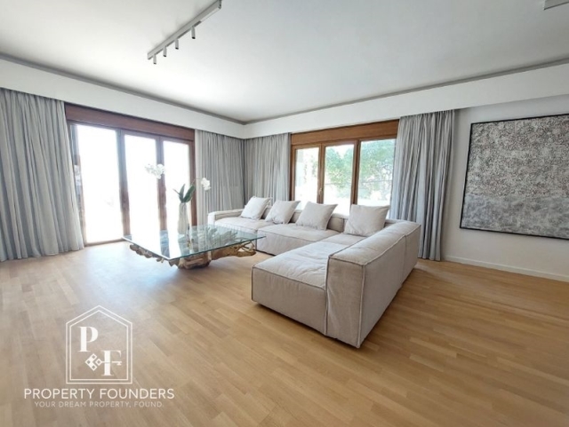 (Προς Πώληση) Κατοικία Οροφοδιαμέρισμα || Ανατολική Αττική/Βούλα - 150 τ.μ, 3 Υ/Δ, 1.250.000€ 