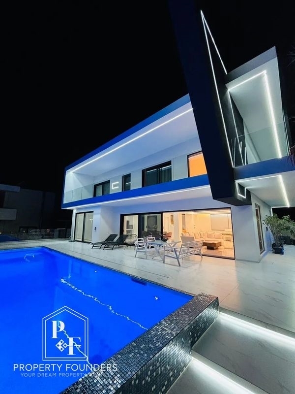 (For Sale) Residential Detached house || East Attica/Vari-Varkiza - 360 Sq.m, 3 Bedrooms, 1.800.000€ 