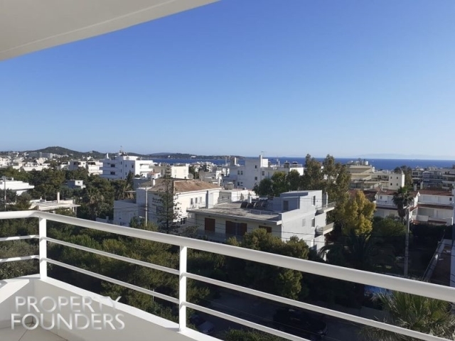 (For Sale) Residential Penthouse || East Attica/Voula - 252 Sq.m, 3 Bedrooms, 1.500.000€ 