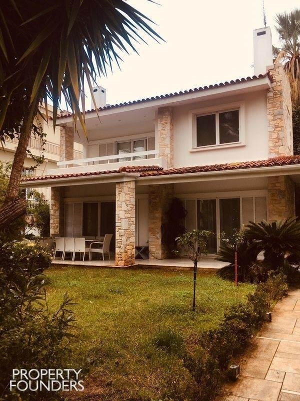 (For Sale) Residential Detached house || Athens South/Glyfada - 460 Sq.m, 6 Bedrooms, 3.000.000€ 