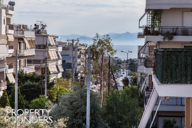 (For Sale) Residential Floor Apartment || Athens South/Glyfada - 95 Sq.m, 2 Bedrooms, 450.000€ 